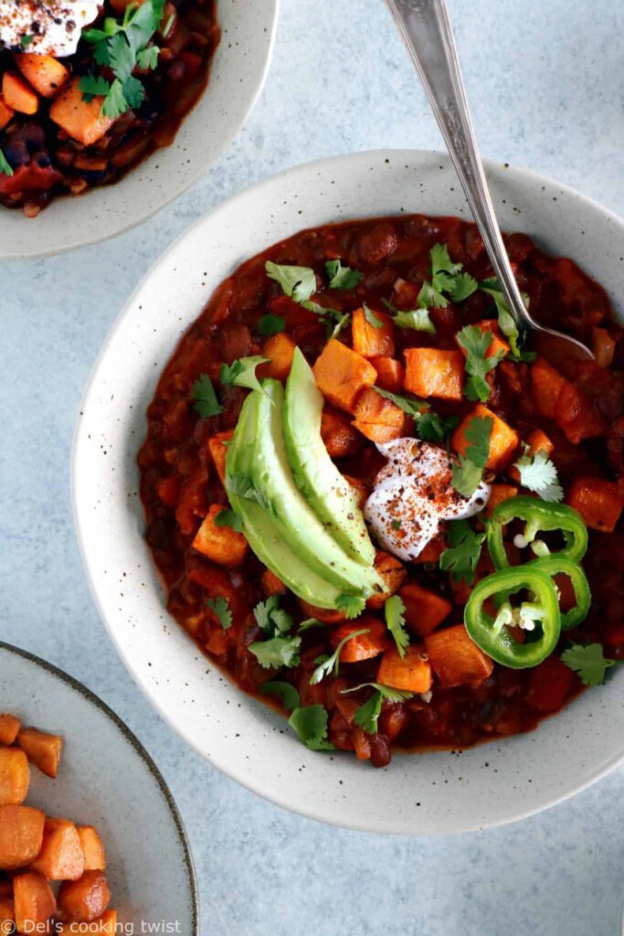 hearty and delicious vegetarian chili recipe with a twist