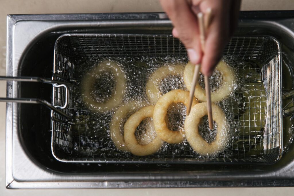 deep frying delights how to achieve crispy and golden goodies at home