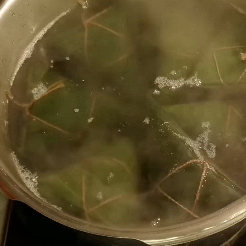 Step 5 Boiling the cake Cassava cake with taro filling