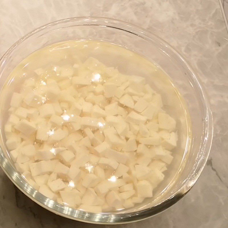 Step 1 Prepare the ingredients for the cassava cake with taro filling