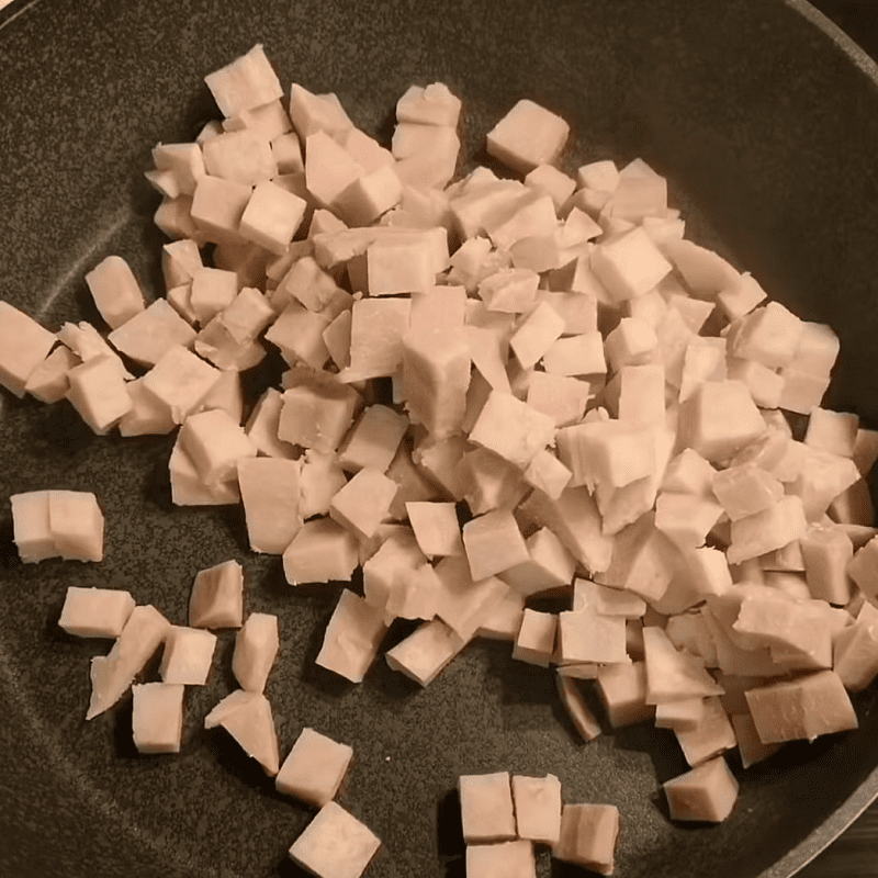 Step 2 Prepare the taro and coconut filling for the cassava cake