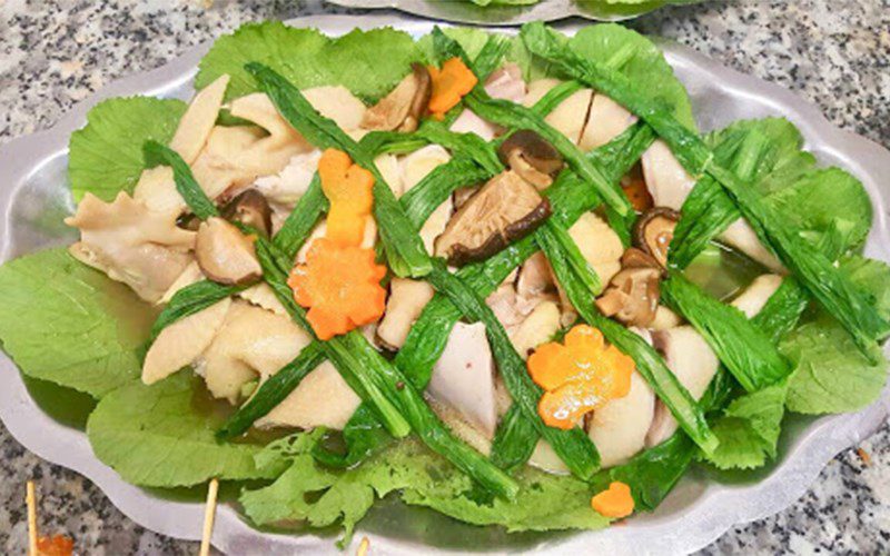 Steamed Chicken with Mustard Greens