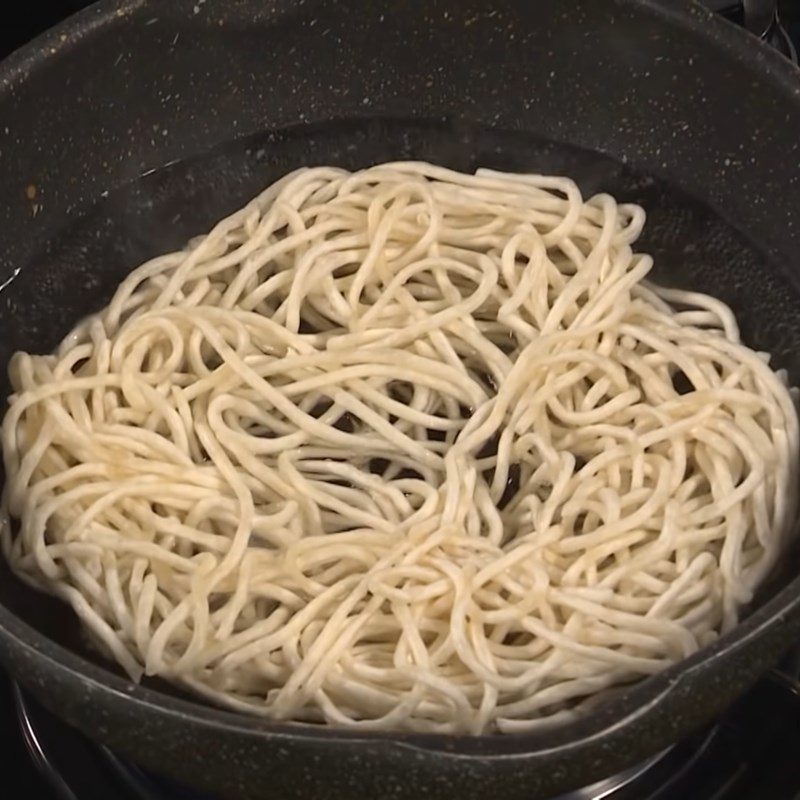 Step 2 Boil the noodles Stir-fried noodles with char siu