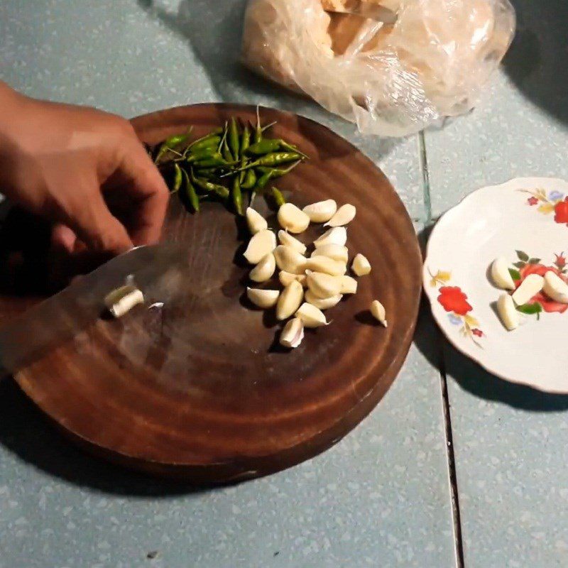 Step 2 Prepare other ingredients for Live Snakehead Fish Salad