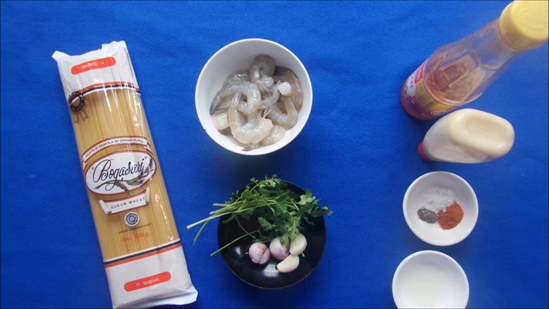 Ingredients for shrimp fried noodles