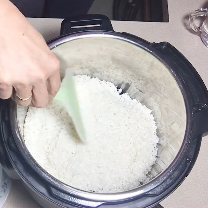 Step 2 Cook black bean sticky rice Black Bean Sticky Rice - Ginger Black Bean Sticky Rice