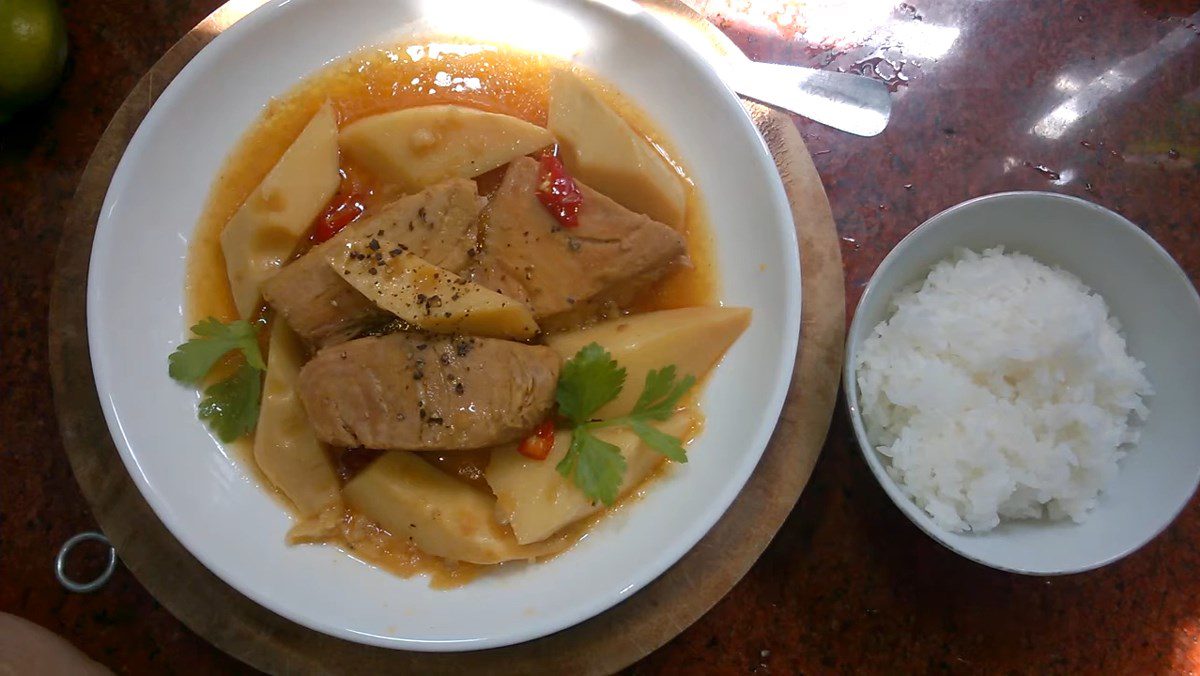 Tuna Braised with Bamboo Shoots