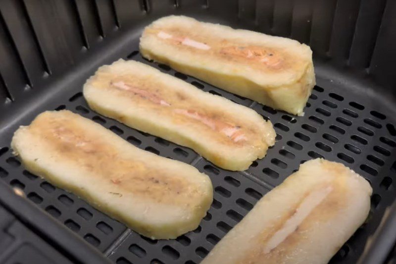 Step 2: Frying sticky rice cake