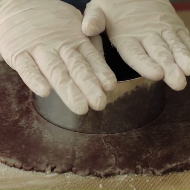 Step 2 Rolling and cutting the dough Green tea (matcha) cheese tart