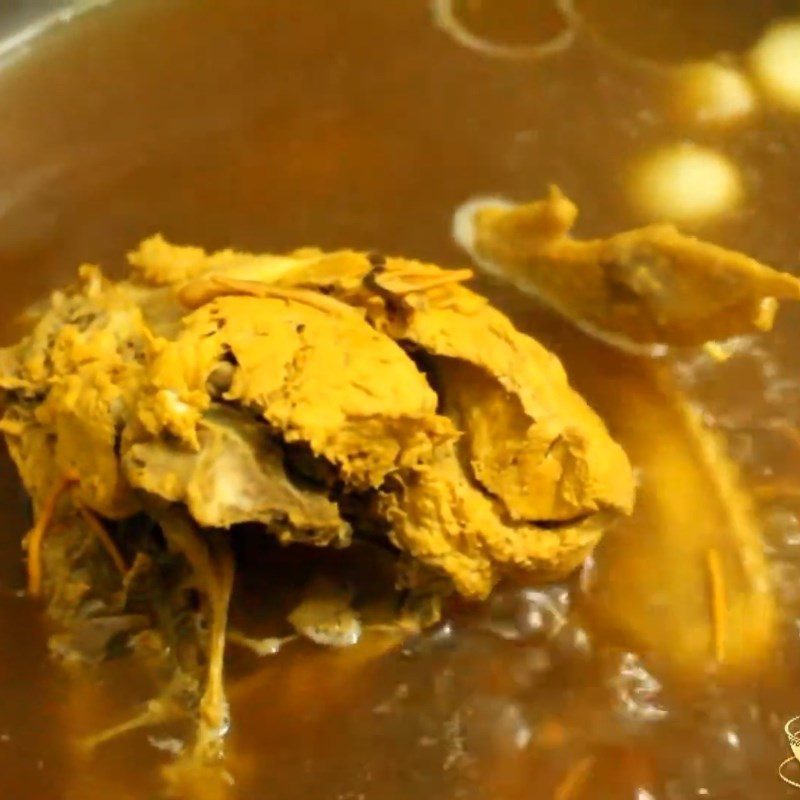 Step 3 Cook the soup Abalone chicken scallop soup