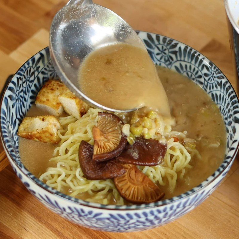 Step 5 Completion of vegetarian miso ramen