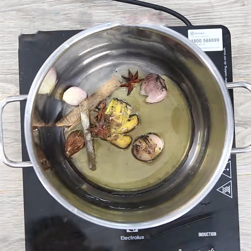 Step 2 Blanch and cook the stomach for Five-Spice Fried Stomach