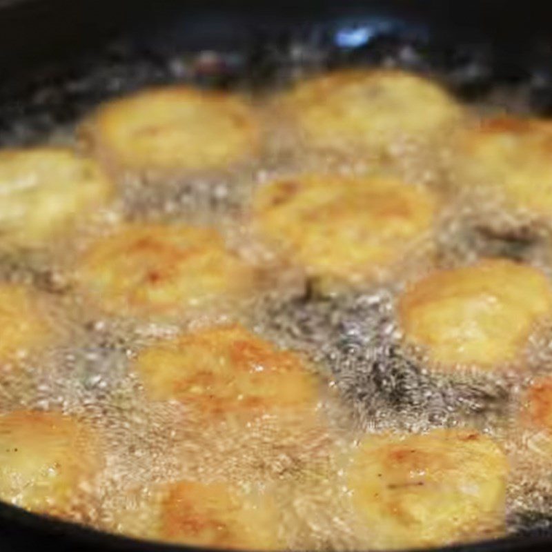 Step 3 Fry the fish cake Banana Leaf-Wrapped Fish Cake