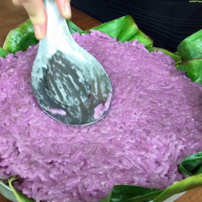 Step 6 Pour into the mold Two-layer colored sticky rice