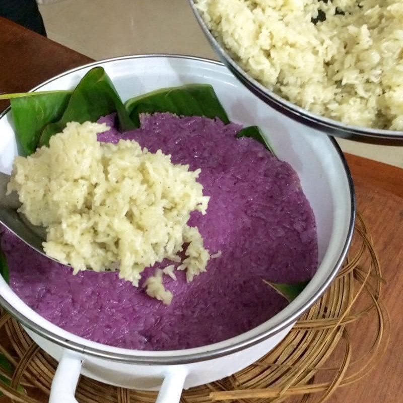 Step 6 Pour into the mold Two-layer colored sticky rice