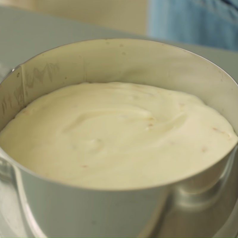 Step 5 Pouring into the mold and decorating Dalgona candy cheesecake