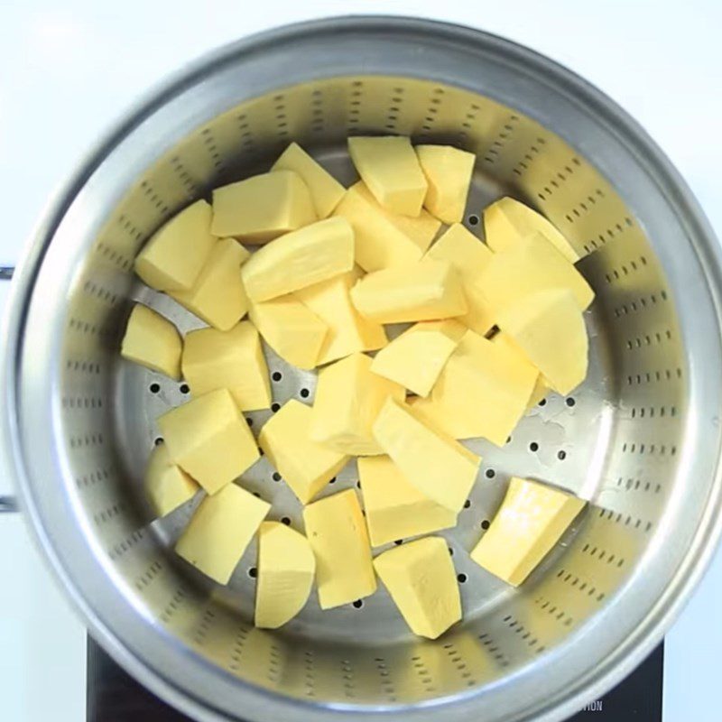 Step 1 Steam the sweet potatoes for Fried Sweet Potato Cake