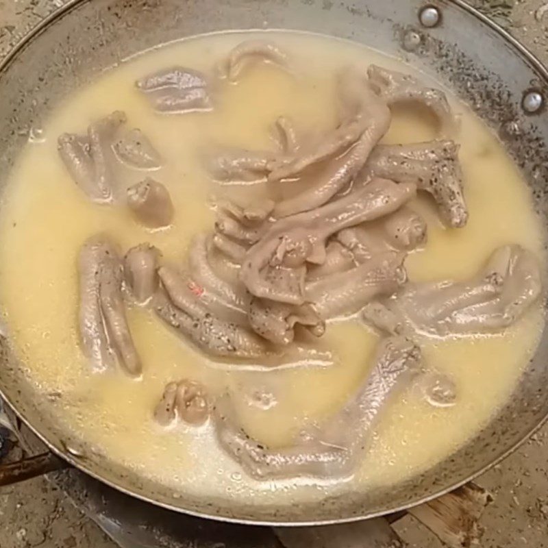 Step 4 Duck feet stewed with coconut milk Duck feet stewed with coconut milk