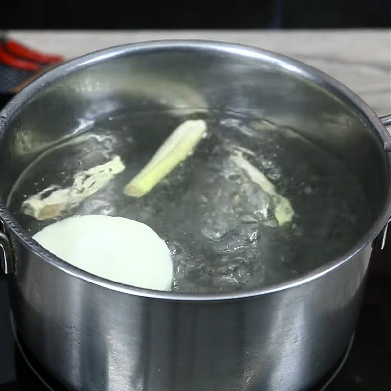 Step 2 Stew and marinate the stomach for Fried Stomach with Salt and Chili