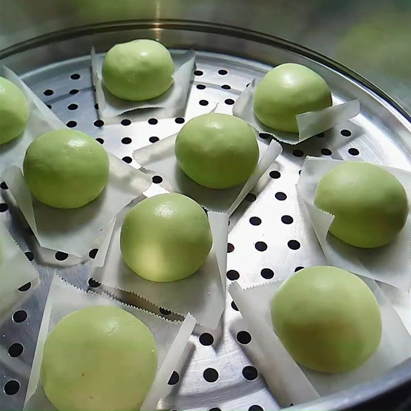 Step 5 Steam the cake Sweet sticky rice cake with mung bean and coconut filling