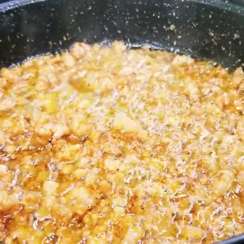 Step 4 Cook the meat Minced meat with shrimp paste