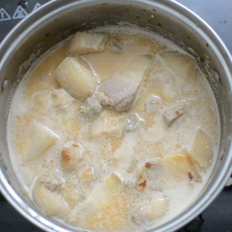 Step 3 Cook the meat Coconut braised pork