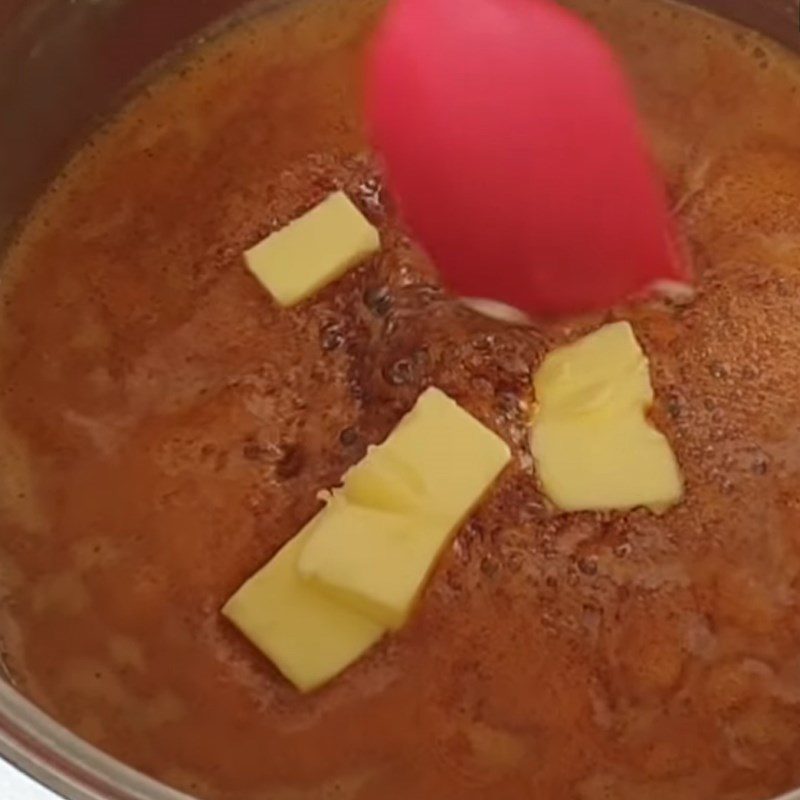 Step 4 Make caramel Mini French apple tart