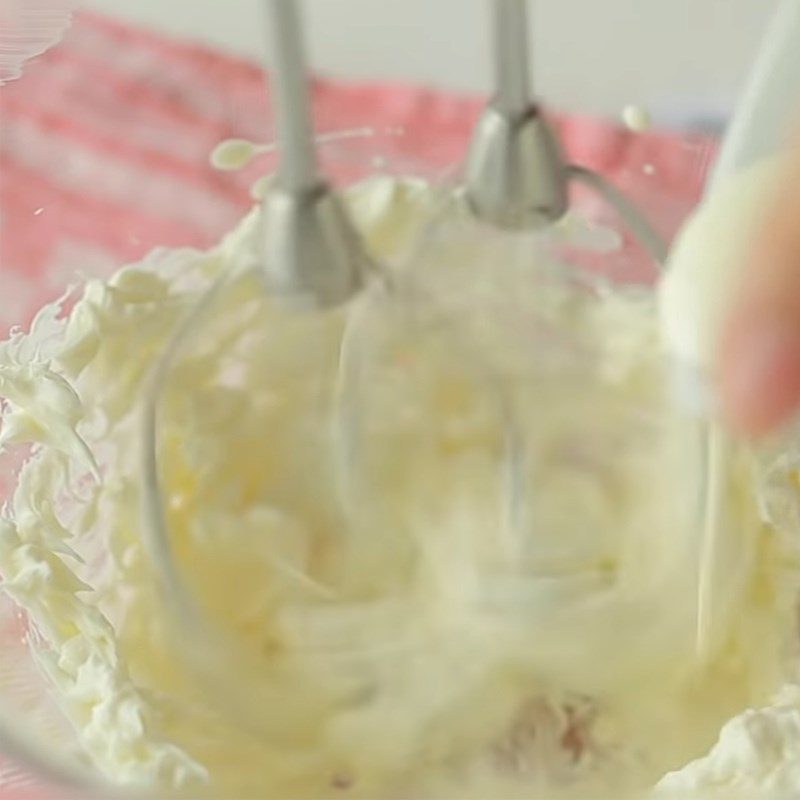 Step 6 Making cream cheese frosting for baked yogurt cheesecake