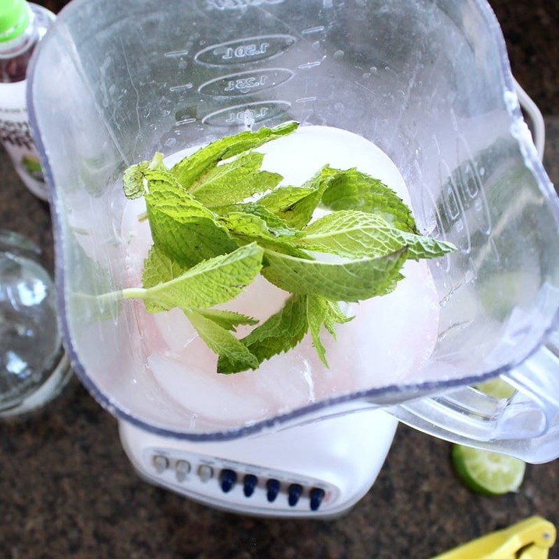 Step 2 Make the mojito for Coconut Lime Mojito