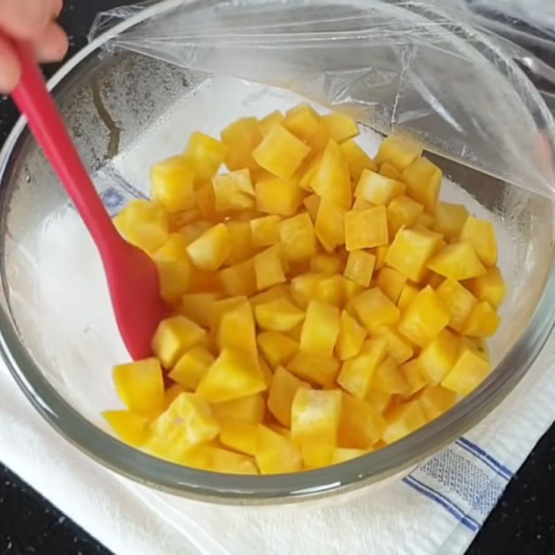 Step 2 Boiling sweet potatoes Sweet potato cupcake with condensed milk