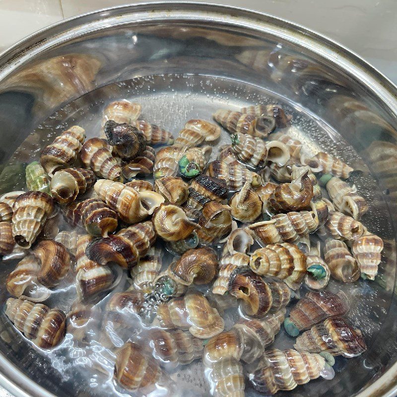 Step 3 Boiled Snails Snails sautéed with coconut