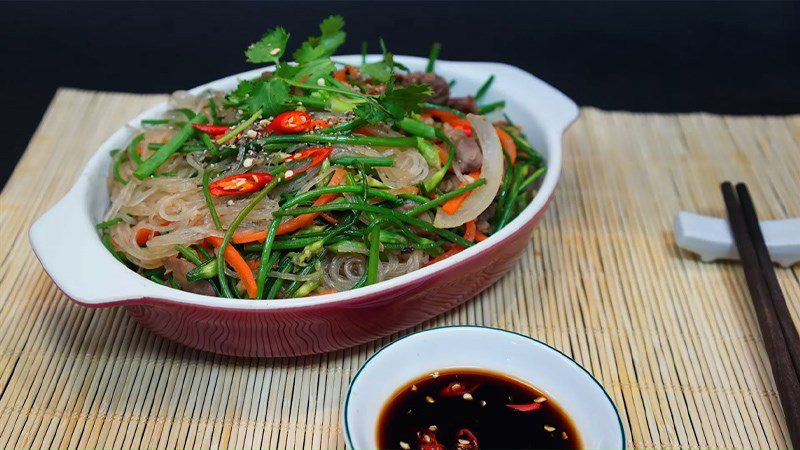 Stir-fried vermicelli with chicken intestines