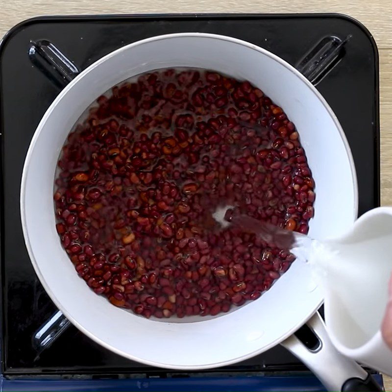 Step 5 Cook the red beans for Bingsu Matcha