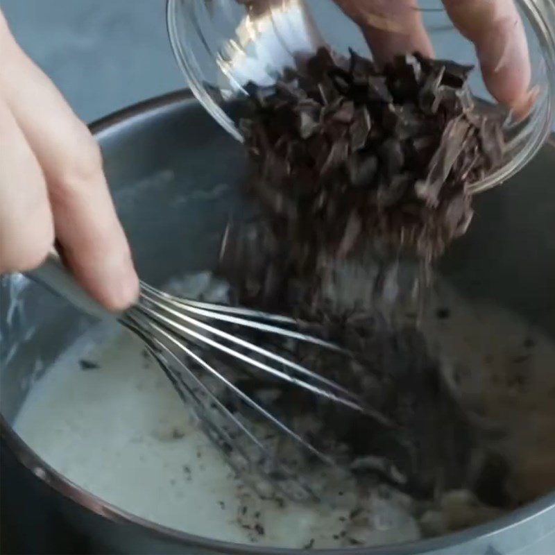 Step 1 Cook the milk chocolate mixture Burnt Cream - dark chocolate creme brulee