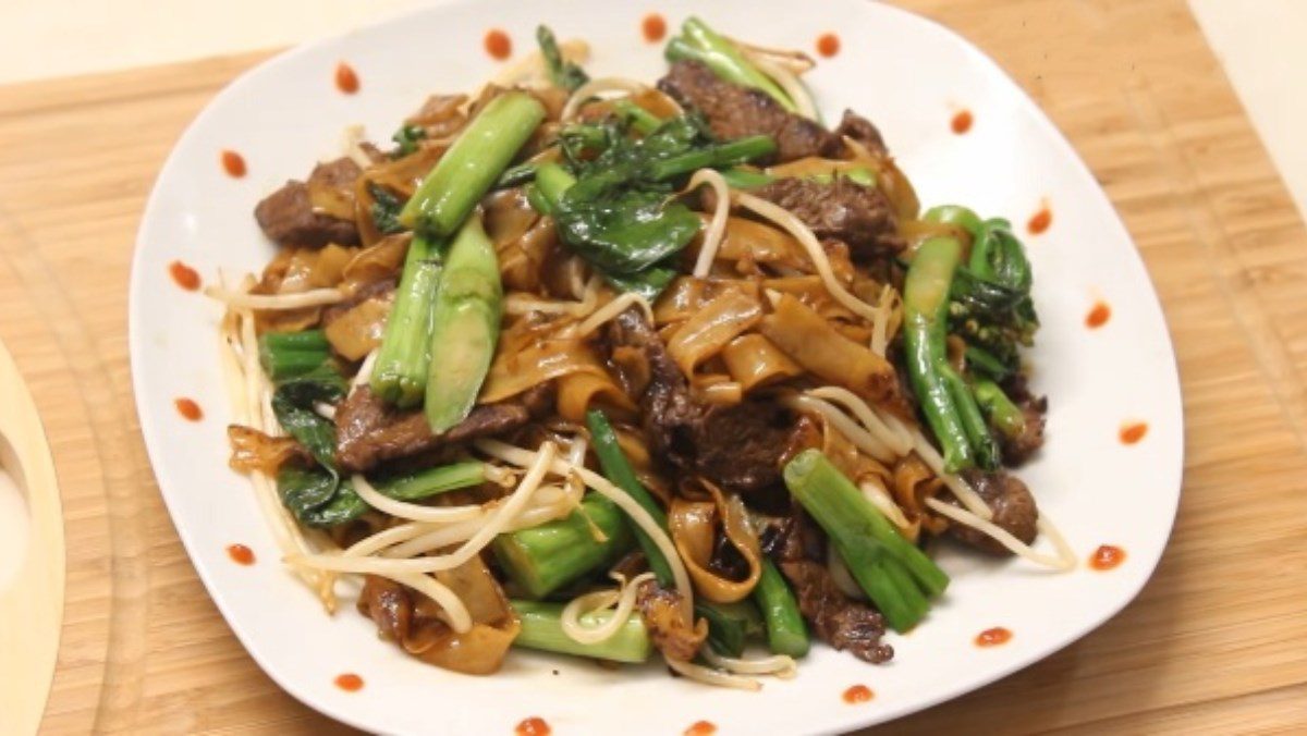 Grilled beef rice noodle