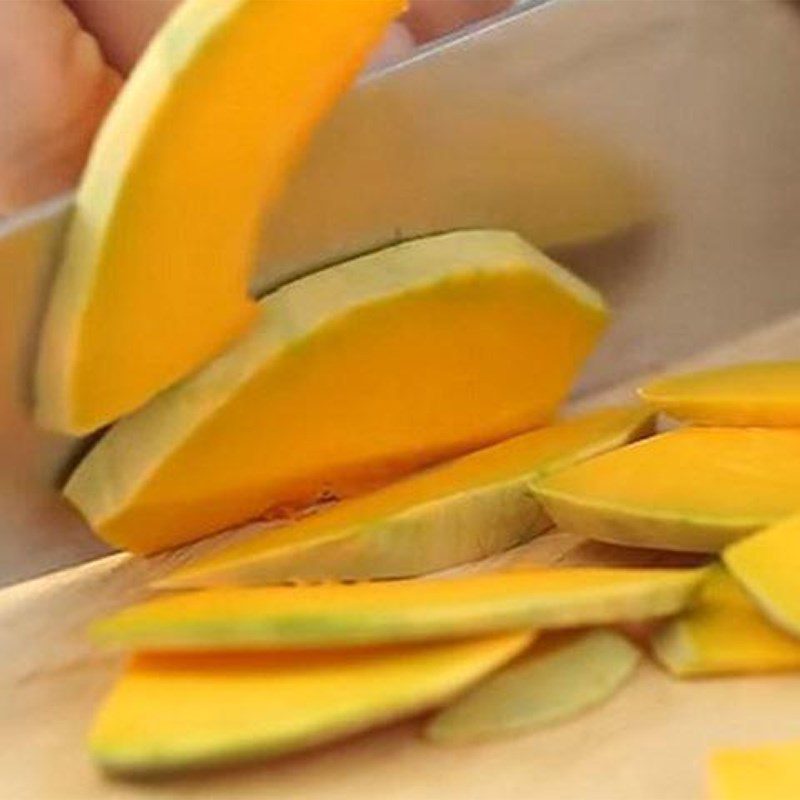 Step 1 Prepare the ingredients for Fish porridge with pumpkin and amaranth