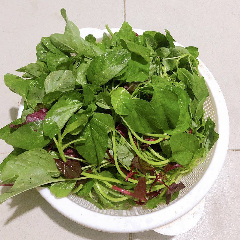 Step 1 Prepare the Ingredients for Stir-Fried Amaranth with Garlic