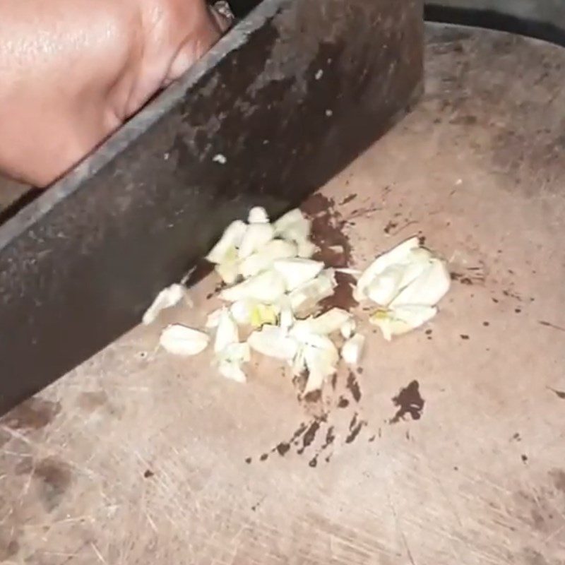 Step 1 Prepare the ingredients for Stir-Fried Chicken Gizzards with Straw Mushrooms