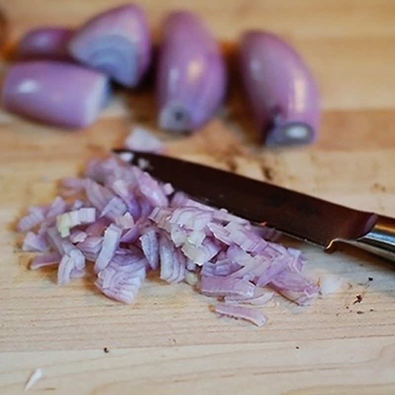 Step 2 Prepare other ingredients for braised pork with papaya