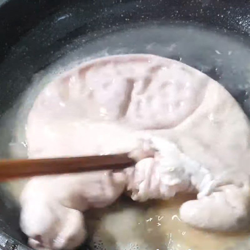 Step 1 Prepare the ingredients for Braised Pork Stomach in Coconut Water