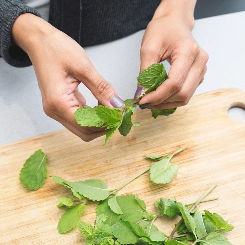 Step 1 Prepare Mojito mint ingredients