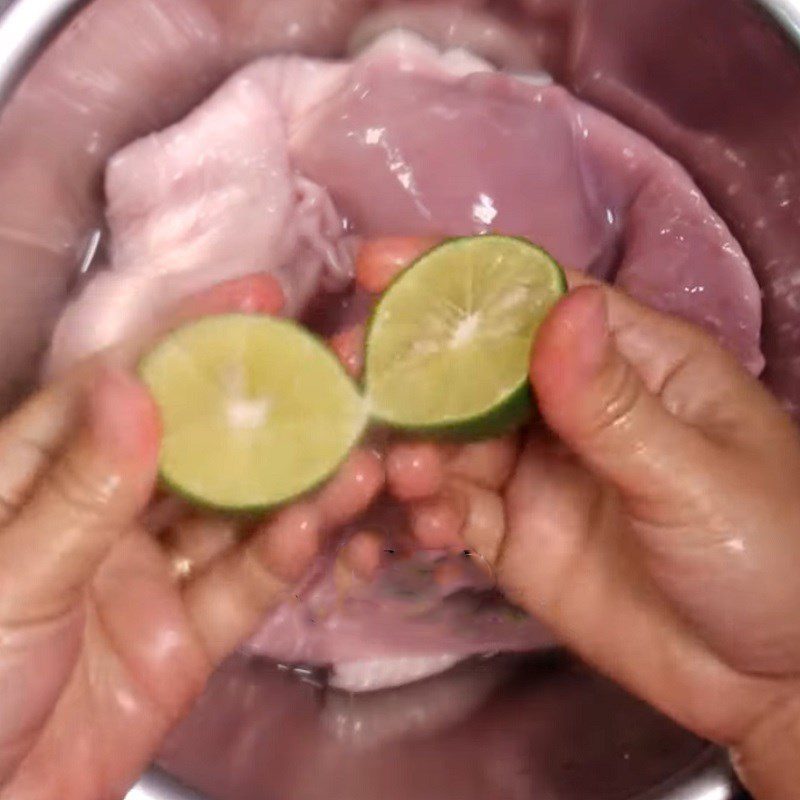 Step 1 Prepare the ingredients for Pork Stomach Braised in Sugarcane Juice