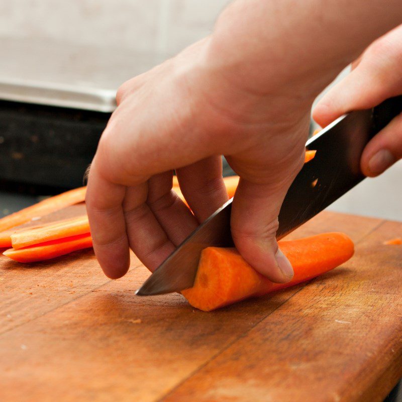 Step 1 Prepare the ingredients for stir-fried stomach