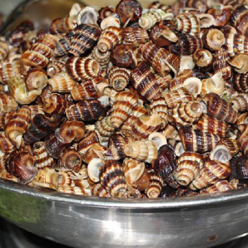 Step 1 Prepare the snails Stir-fried snail with lemongrass and chili