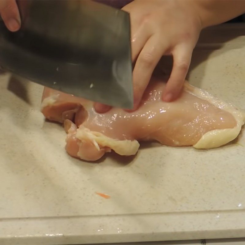 Step 1 Prepare the chicken breast Stir-fried Chicken Breast with Celery and Cashew Nuts