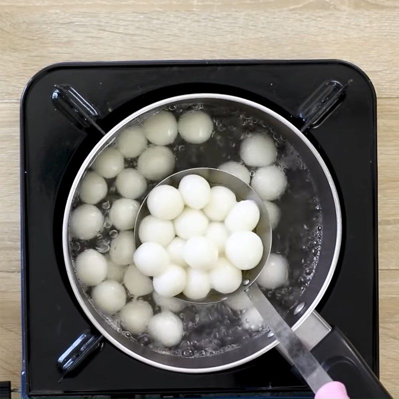 Step 4 Shape and cook Bingsu Matcha mochi with red beans