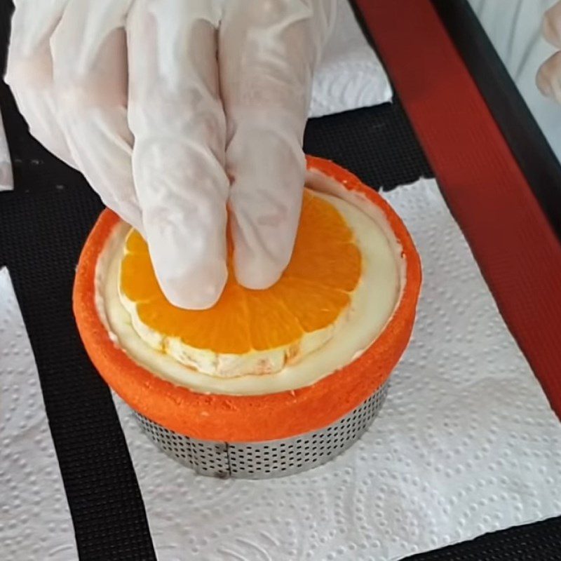 Step 8 Shaping and decorating the cake Cheese tart