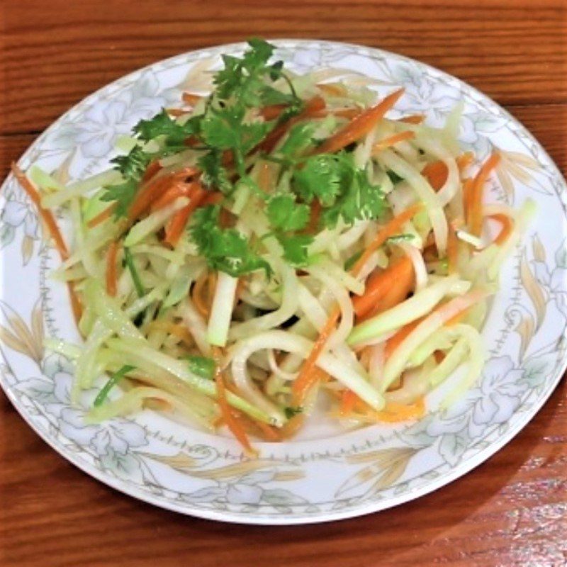 Step 3 Final product Stir-fried kohlrabi with carrots