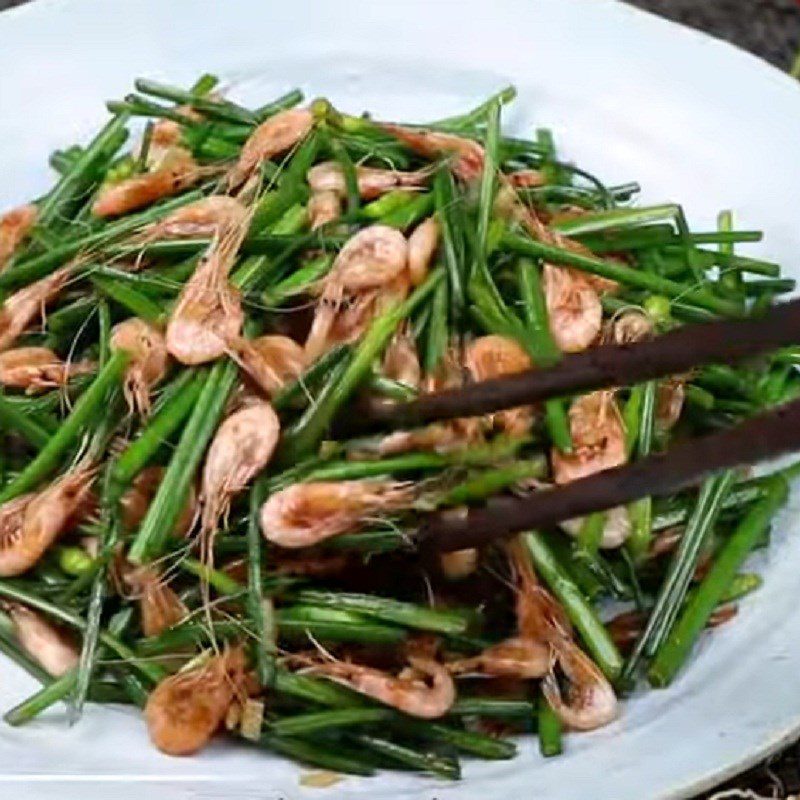 Step 4 Final Product Sautéed shrimp with chives