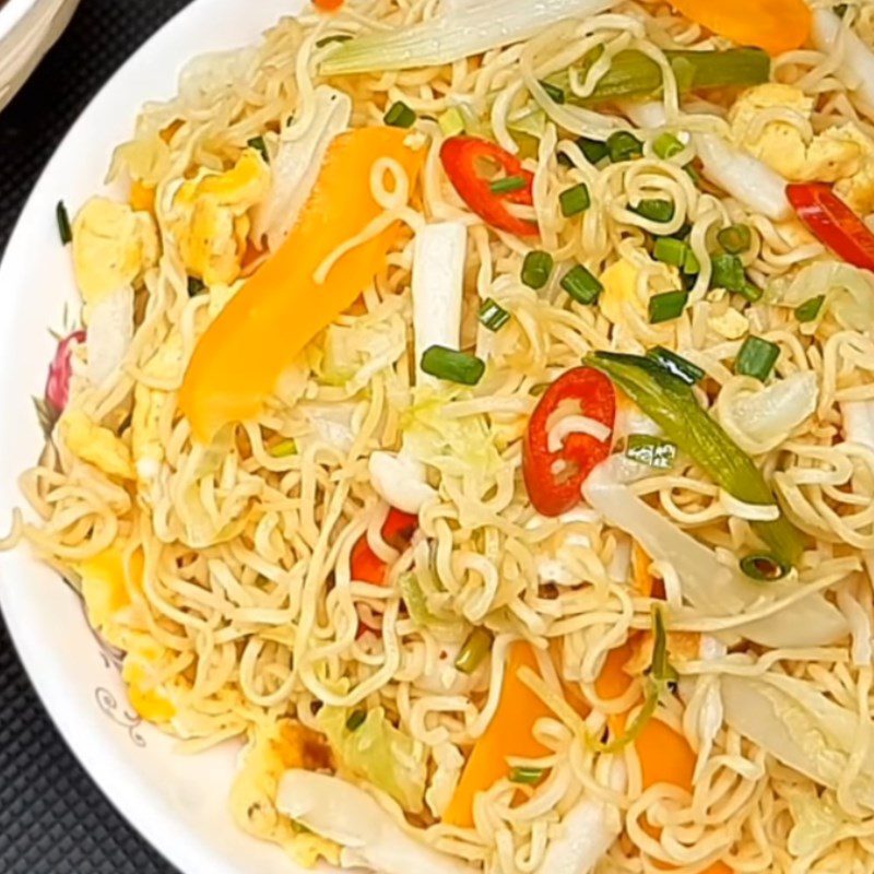 Step 5 Final Product Stir-fried Noodles with Eggs and Vegetables